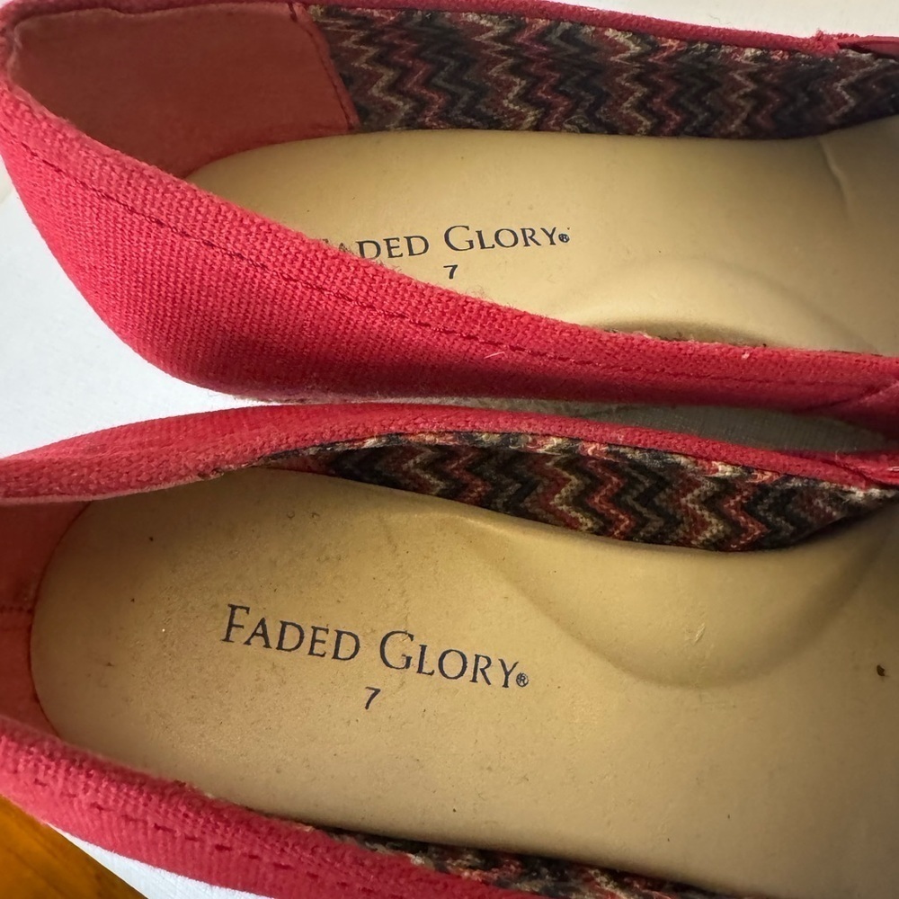 Faded Glory Women's Red Peep Toe Shoes Size 7 Fast Shipping Y2K Vintage - Picture 9 of 16